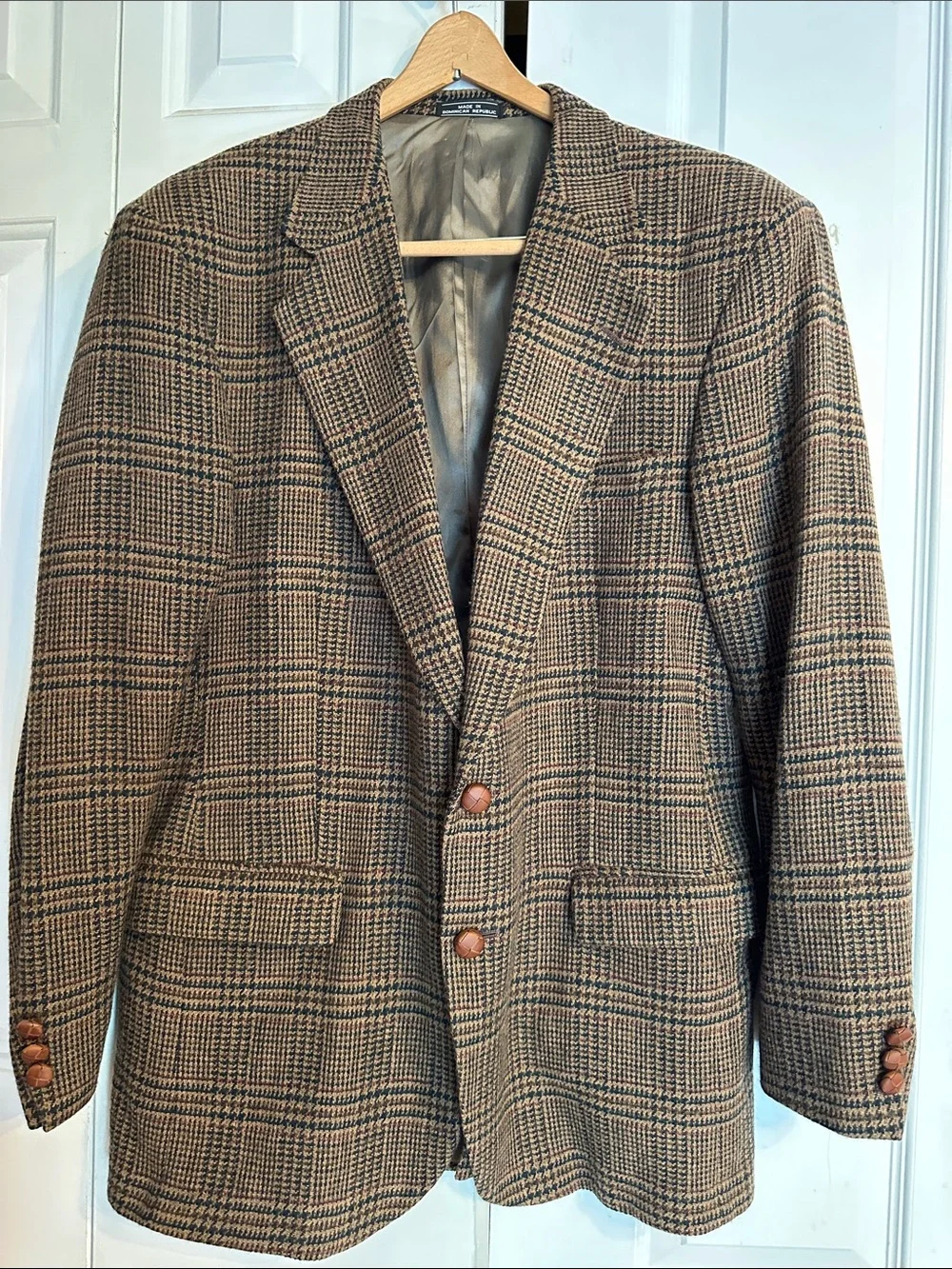 Woolrich Brown Glen Plaid Sport Coat with Tan Buttons